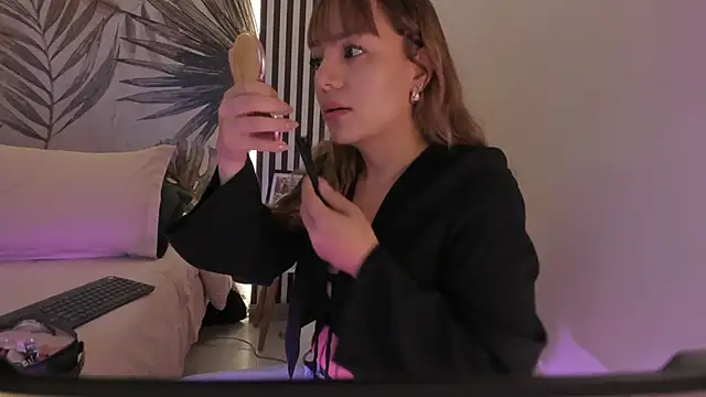 Samaantha-White online show from 03/26/26, 11:38