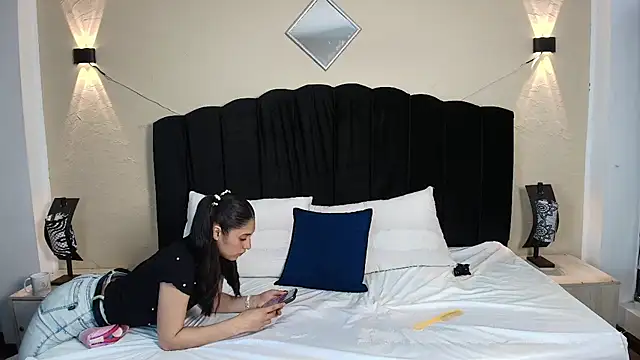 Ambarross online show from 10/13/25, 08:09