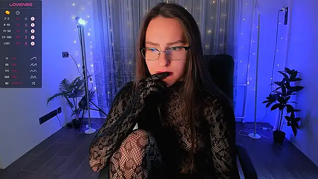 Alicia x art online show from 12/02/24, 08:52