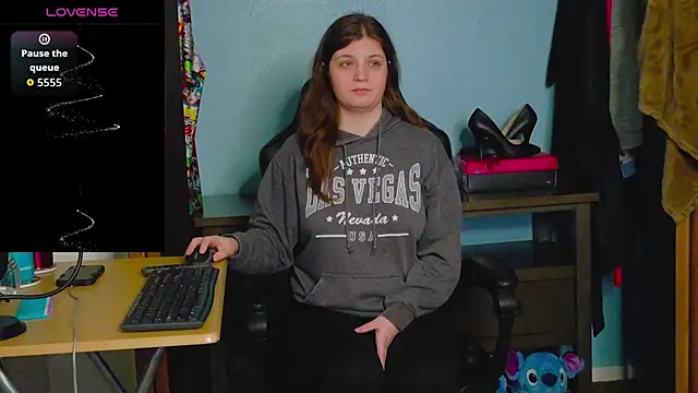 TreeJeanne online show from 12/16/25, 04:12