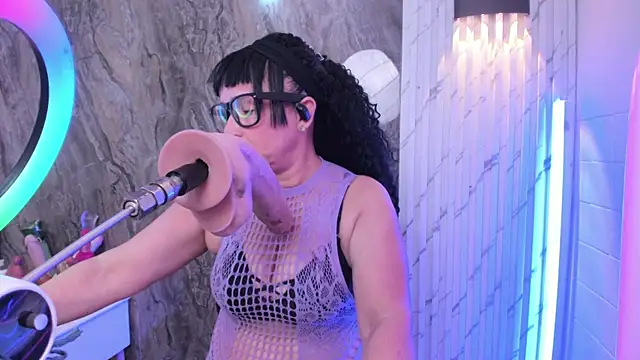 annie wigg online show from 11/07/25, 03:17