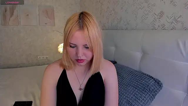 Stacy Luv online show from 11/18/25, 09:14