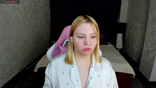 Stacy Luv online show from 11/30/25, 09:02