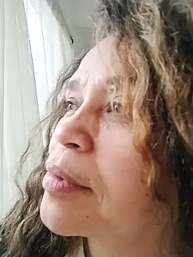 Snapshot of Alma_Sexyy chatting on 10/18/25, 09:59 Alma Sexyy online show from 10/18/25, 09:59