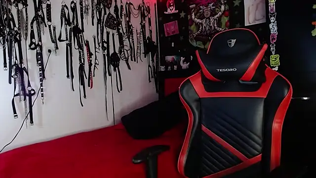 Snapshot of jannaink_ chatting on 12/24/24, 12:33 jannaink online show from 12/24/24, 12:33