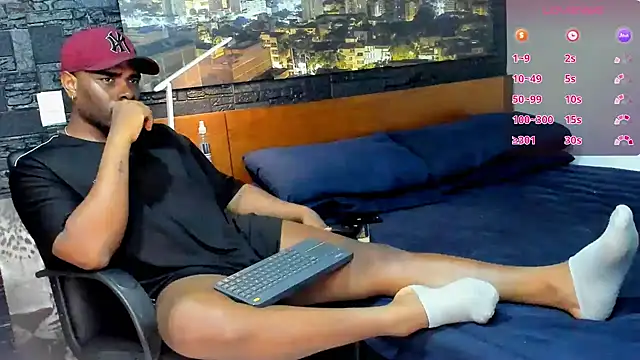 Snapshot of thomas_santtos1 chatting on 03/01/25, 12:28 thomas santtos1 online show from 03/01/25, 12:28
