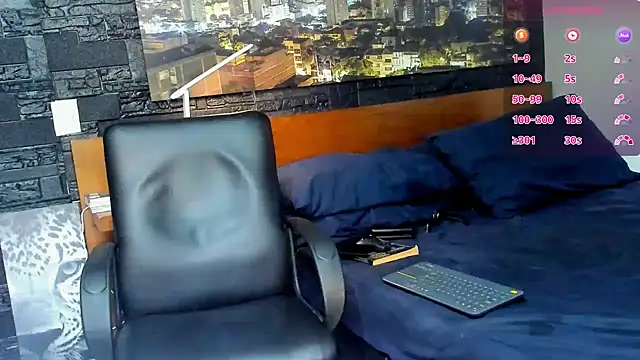 Snapshot of thomas_santtos1 chatting on 03/11/25, 01:23 thomas santtos1 online show from 03/11/25, 01:23