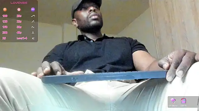 Snapshot of thomas_santtos1 chatting on 07/07/26, 01:37 thomas santtos1 online show from 07/07/26, 01:37
