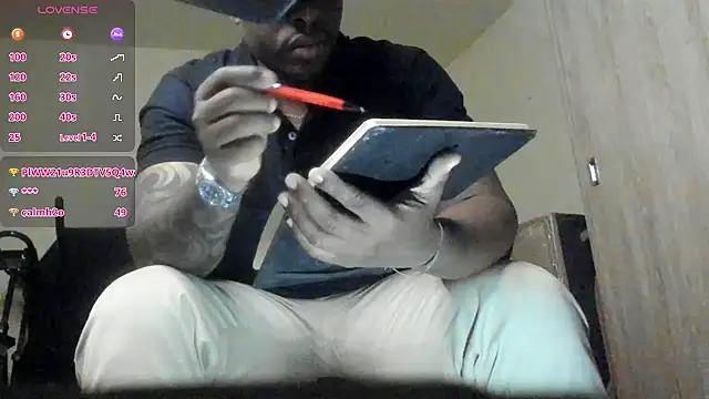 Snapshot of thomas_santtos1 chatting on 07/10/26, 03:47 thomas santtos1 online show from 07/10/26, 03:47