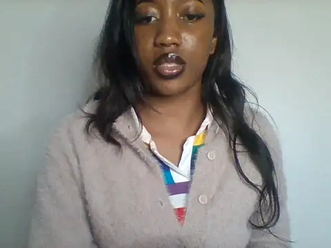 Snapshot of Queeen_model chatting on 07/06/26, 08:55 Queeen model online show from 07/06/26, 08:55