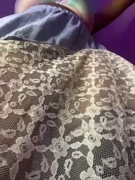 Snapshot of Cherrytowild chatting on 03/16/25, 05:39 Cherrytowild online show from 03/16/25, 05:39