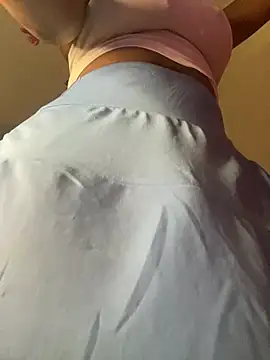 Snapshot of Cherrytowild chatting on 03/18/25, 05:31 Cherrytowild online show from 03/18/25, 05:31