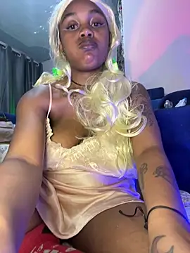 Snapshot of Cherrytowild chatting on 10/19/25, 05:46 Cherrytowild online show from 10/19/25, 05:46