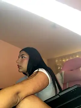 AntonellaRosse  online show from 12/03/24, 08:27