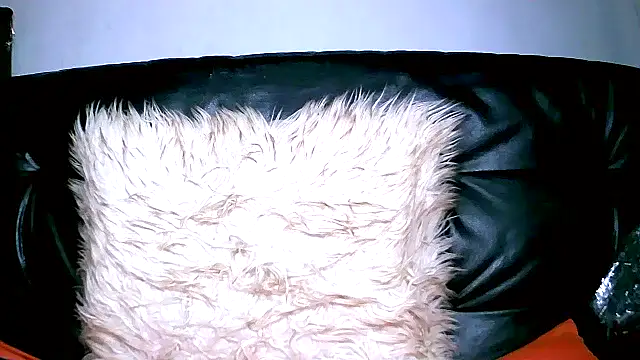 Snapshot of Bustypillows chatting on 03/14/25, 03:25 Bustypillows online show from 03/14/25, 03:25