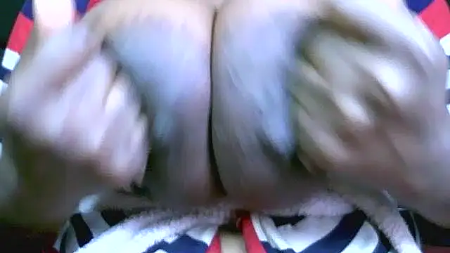 Snapshot of Bustypillows chatting on 09/14/25, 05:28 Bustypillows online show from 09/14/25, 05:28