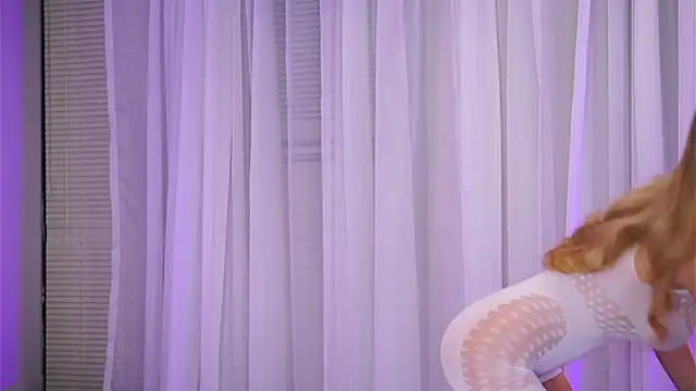 NicoleSarahX online show from 12/08/24, 07:11