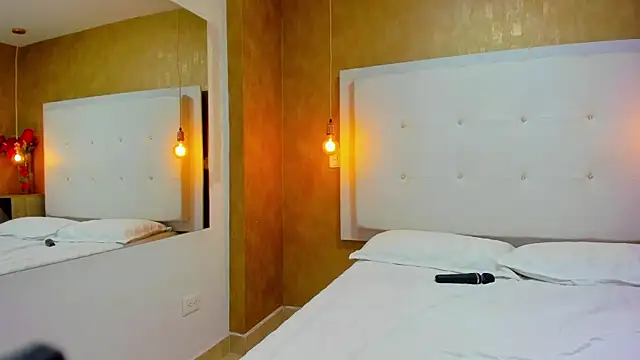 Little Jenni online show from 12/07/24, 04:36