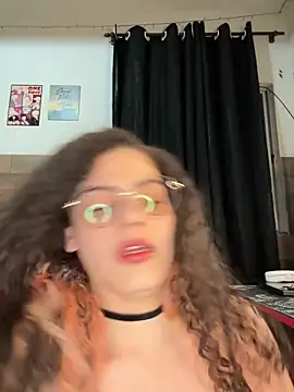 izumikarol online show from 04/12/26, 02:49