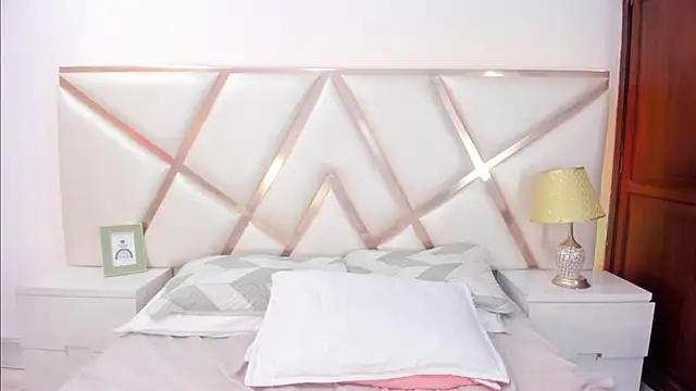 NinnaVous online show from 03/07/25, 05:38