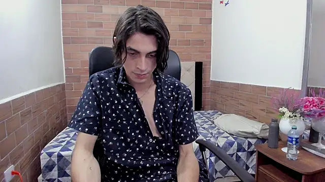 Snapshot of MIKE_HUNTER7 chatting on 01/10/25, 06:42 MIKE HUNTER7 online show from 01/10/25, 06:42