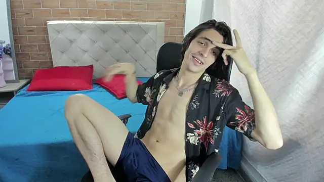 Snapshot of MIKE_HUNTER7 chatting on 02/10/25, 04:36 MIKE HUNTER7 online show from 02/10/25, 04:36