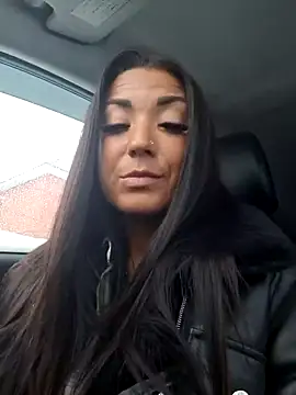 Snapshot of RuslanaXX chatting on 01/25/25, 10:19 RuslanaXX online show from 01/25/25, 10:19