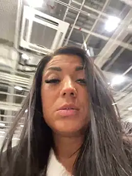 Snapshot of RuslanaXX chatting on 02/11/25, 10:04 RuslanaXX online show from 02/11/25, 10:04