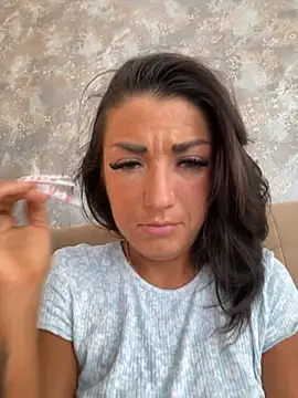 Snapshot of RuslanaXX chatting on 02/19/25, 03:39 RuslanaXX online show from 02/19/25, 03:39