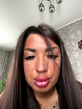 Snapshot of RuslanaXX chatting on 10/07/25, 02:53 RuslanaXX online show from 10/07/25, 02:53