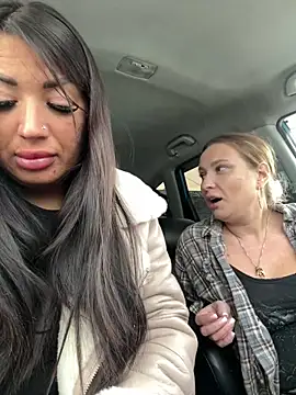 Snapshot of RuslanaXX chatting on 11/15/25, 02:53 RuslanaXX online show from 11/15/25, 02:53