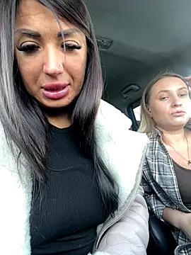 Snapshot of RuslanaXX chatting on 11/16/25, 03:01 RuslanaXX online show from 11/16/25, 03:01