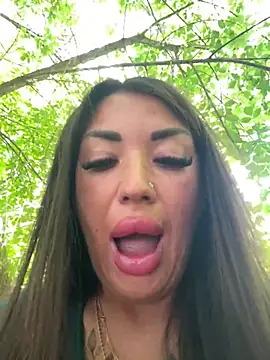 RuslanaXX online show from 06/07/26, 05:44