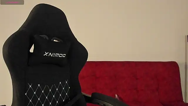 Snapshot of mally_s1 chatting on 03/05/25, 01:42 mally s1 online show from 03/05/25, 01:42