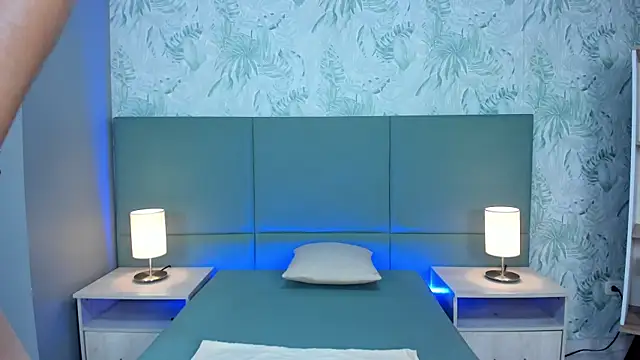 Snapshot of lexiethompson_ chatting on 10/01/25, 12:11 lexiethompson online show from 10/01/25, 12:11