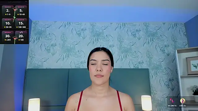 Snapshot of lexiethompson_ chatting on 10/22/25, 12:05 lexiethompson online show from 10/22/25, 12:05