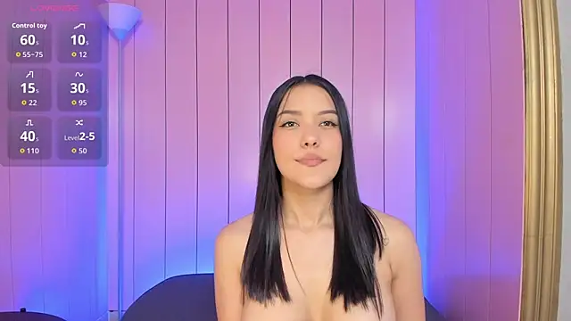 Snapshot of lexiethompson_ chatting on 12/14/25, 12:10 lexiethompson online show from 12/14/25, 12:10