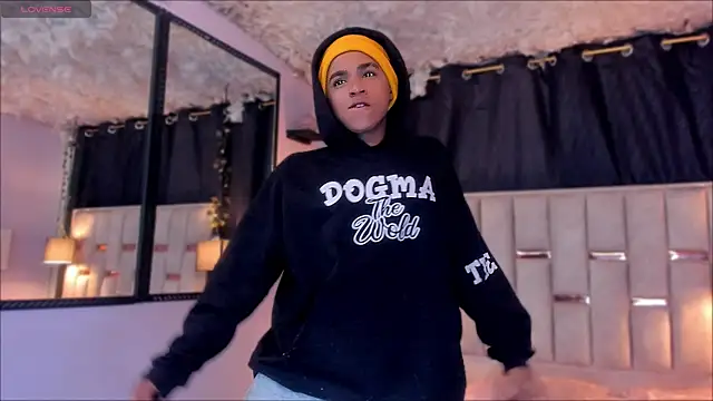 Noah Smith04 online show from 11/24/25, 02:50