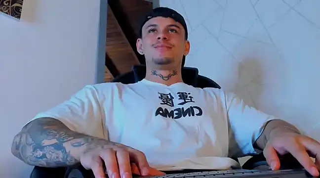 NoahhBrown online show from 03/13/25, 03:22