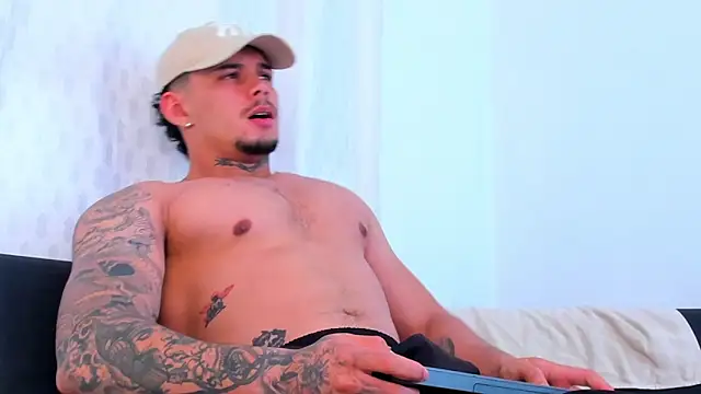 NoahhBrown online show from 10/02/25, 03:35