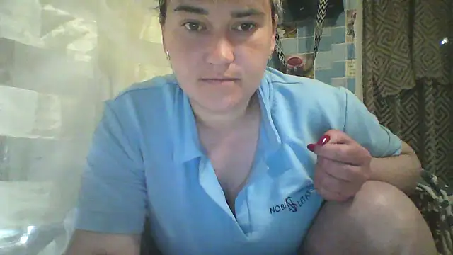 Snapshot of HollyLaBerry chatting on 05/28/26, 05:38 HollyLaBerry online show from 05/28/26, 05:38