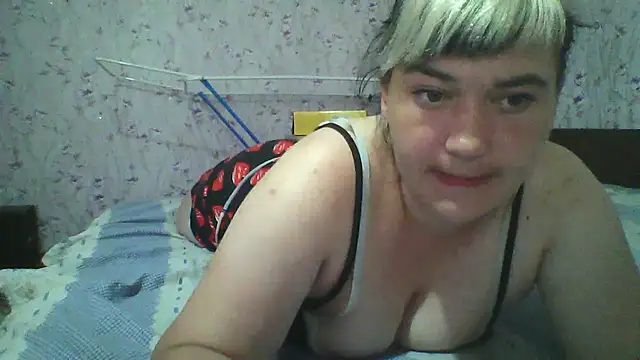 Snapshot of HollyLaBerry chatting on 07/01/26, 05:42 HollyLaBerry online show from 07/01/26, 05:42
