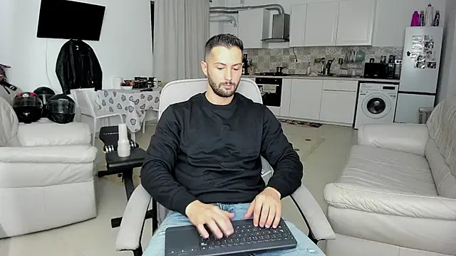 ZackFraser online show from 09/25/25, 04:54