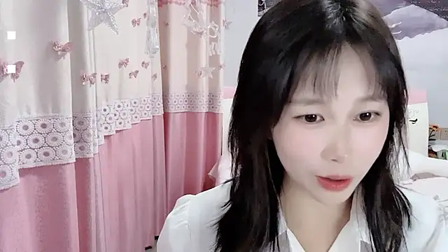 Snapshot of Shleybaby chatting on 10/29/25, 07:10 Shleybaby online show from 10/29/25, 07:10