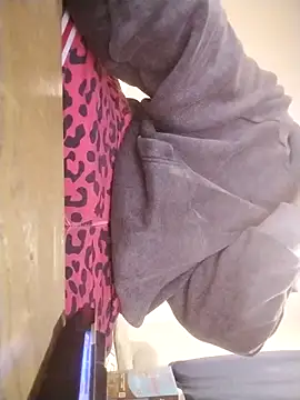 Snapshot of Luziluzi0999 chatting on 03/26/26, 10:26 Luziluzi0999 online show from 03/26/26, 10:26