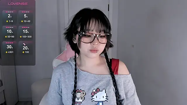 hee young11 online show from 02/17/26, 06:47