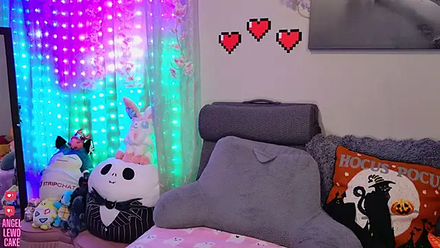 Angel-Lewd-Cake online show from 04/10/26, 04:06