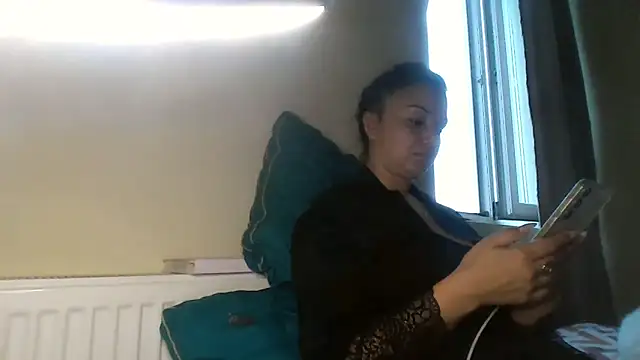 Linusya online show from 09/09/25, 02:49