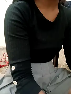 Snapshot of sweet_jia23 chatting on 02/02/25, 08:24 sweet jia23 online show from 02/02/25, 08:24