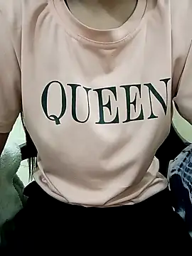 Snapshot of sweet_jia23 chatting on 02/11/25, 10:04 sweet jia23 online show from 02/11/25, 10:04